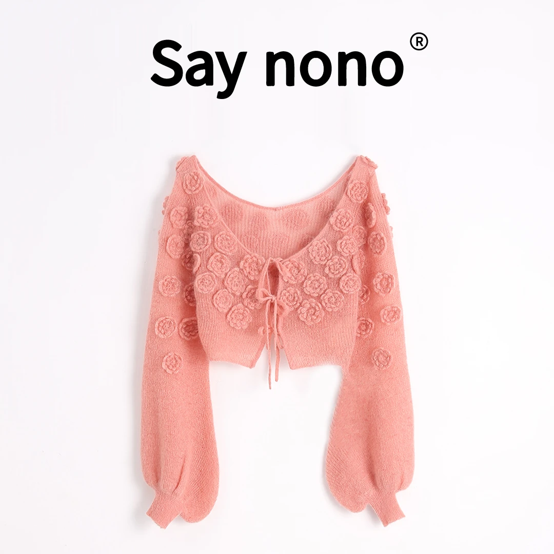 懒猫nono│Saynono 立体花朵＿超幼马海毛勾花绑带上衣 /T24077
