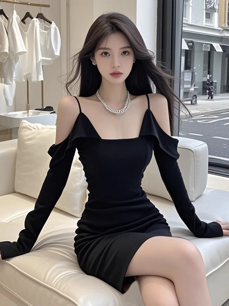【KEKE】 修身性感超好看辣妹风黑色吊带裙2025年秋冬新款显瘦气质