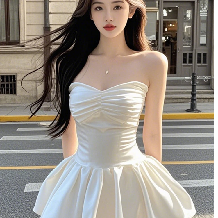 【KEKE】抹胸白色褶皱短蓬蓬裙显瘦气质时尚收腰一字肩修身连衣裙