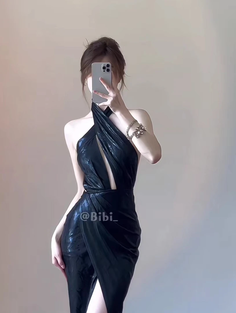 【KEKE】黑色性感辣妹交叉挂脖连衣裙女夏季纯欲风设计镂空开叉裙子