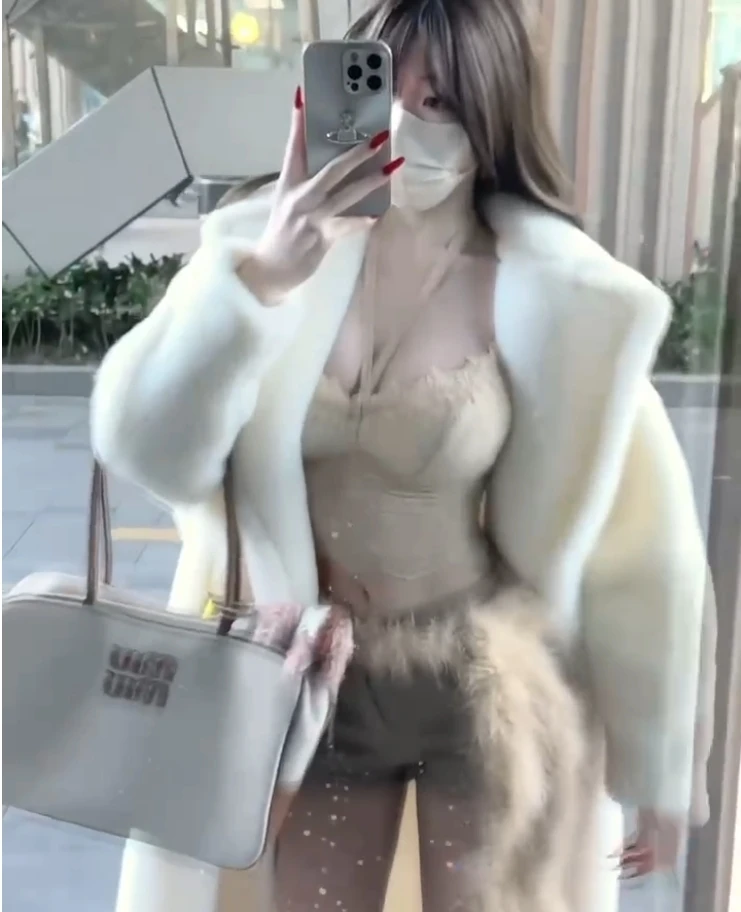 【KEKE】2024秋冬新款纯欲性感蕾丝拼接上衣内搭女包臀短裤两件套装