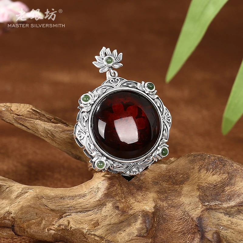 足银999血珀莲花包边圆牌吊坠 00232042