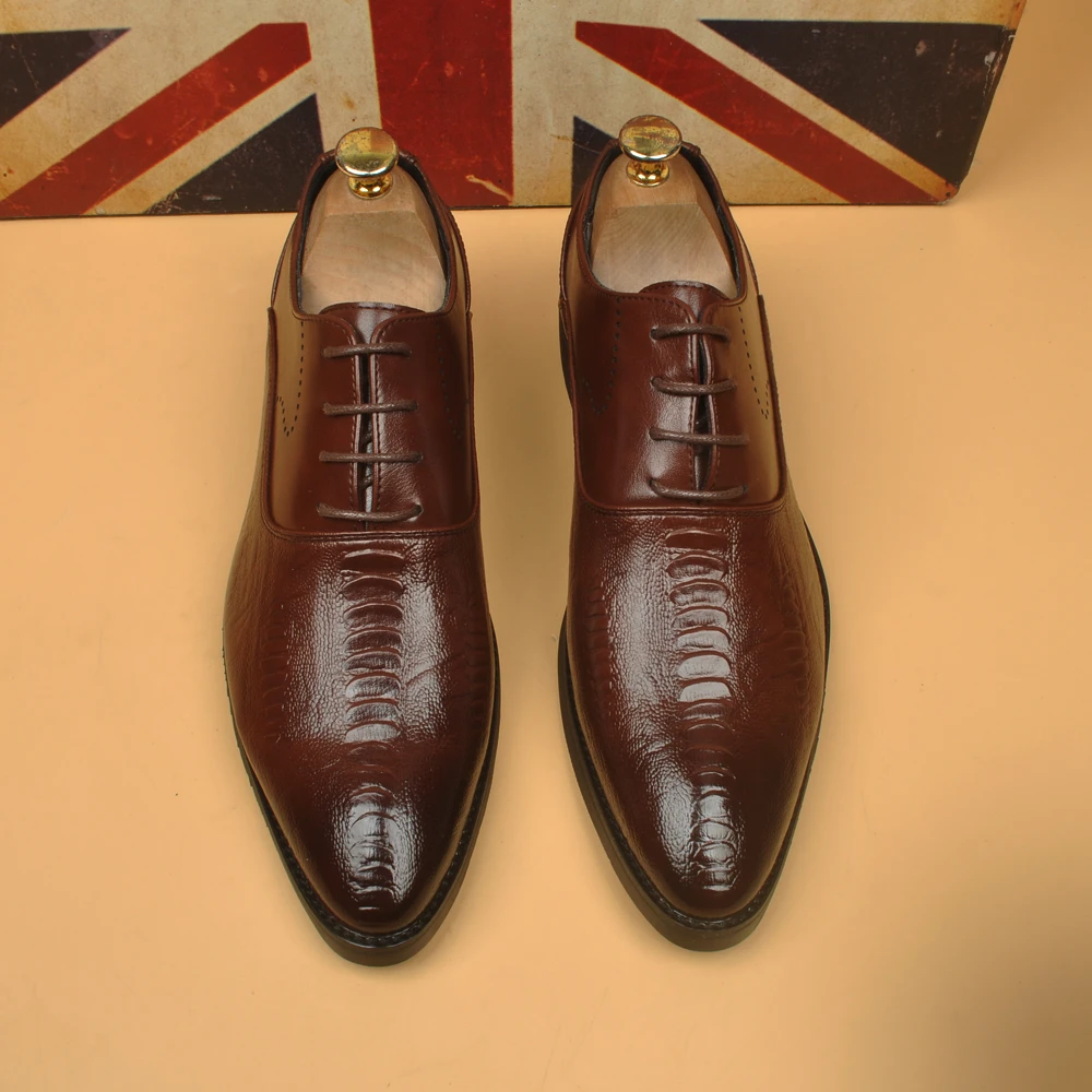 男士雕花休闲皮鞋透气结婚增高尖头四季款百搭青年发型师皮鞋复古