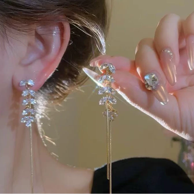 铜合金耳饰 轻奢锆石麦穗流苏耳环长款气质耳钉女设计感PT0314