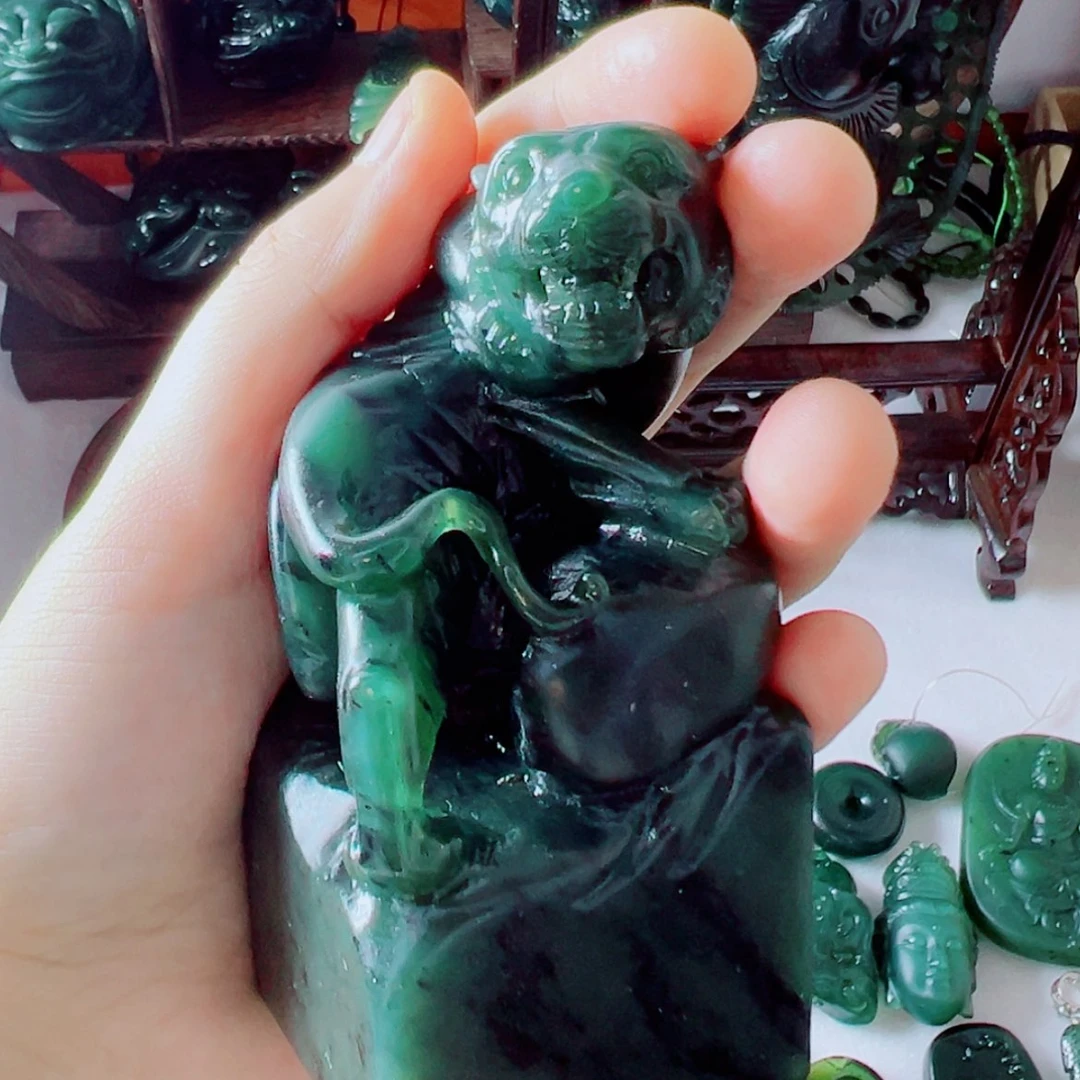 【闪购商品】蛇纹石玉虎印章未镶嵌W*W