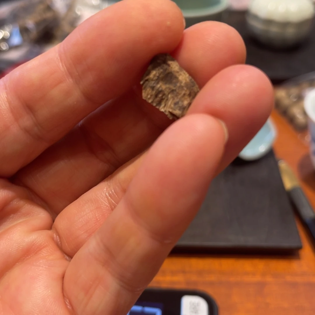 【闪购商品】沉香吊坠E****鞋海南黑棋
