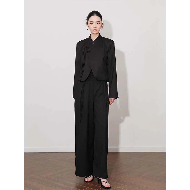 8621 新中式国风黑色长袖百搭盘扣短款外套 K8