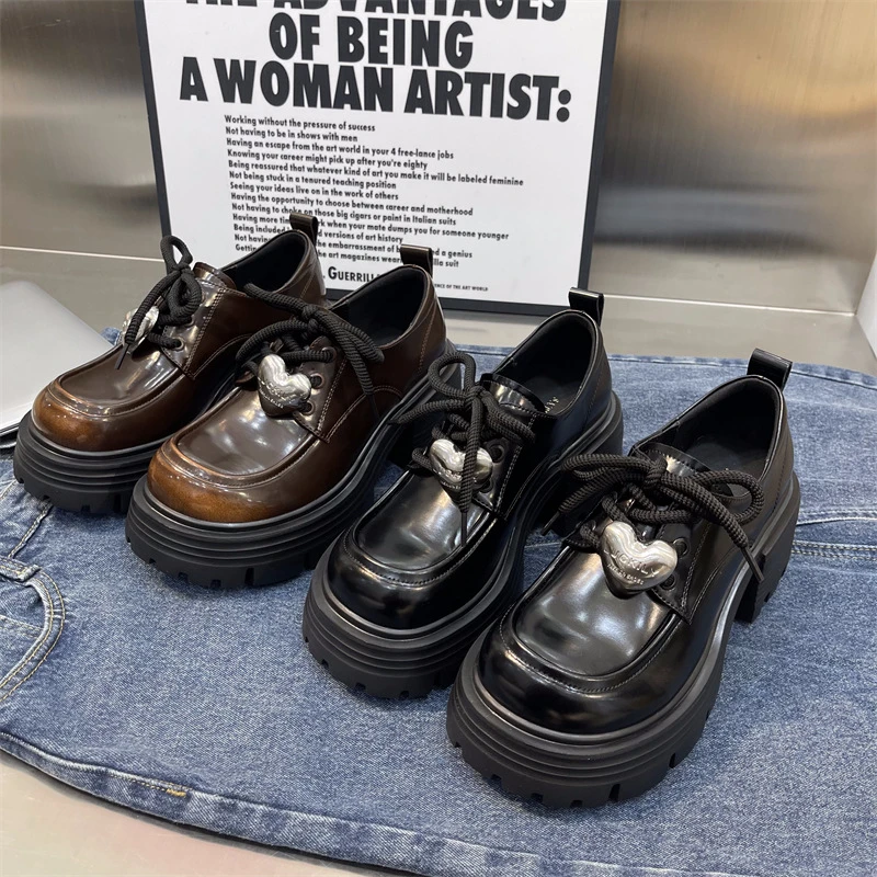 圆头时尚复古百搭小皮鞋女英伦风松糕7公分粗跟爱心厚底鞋女春秋