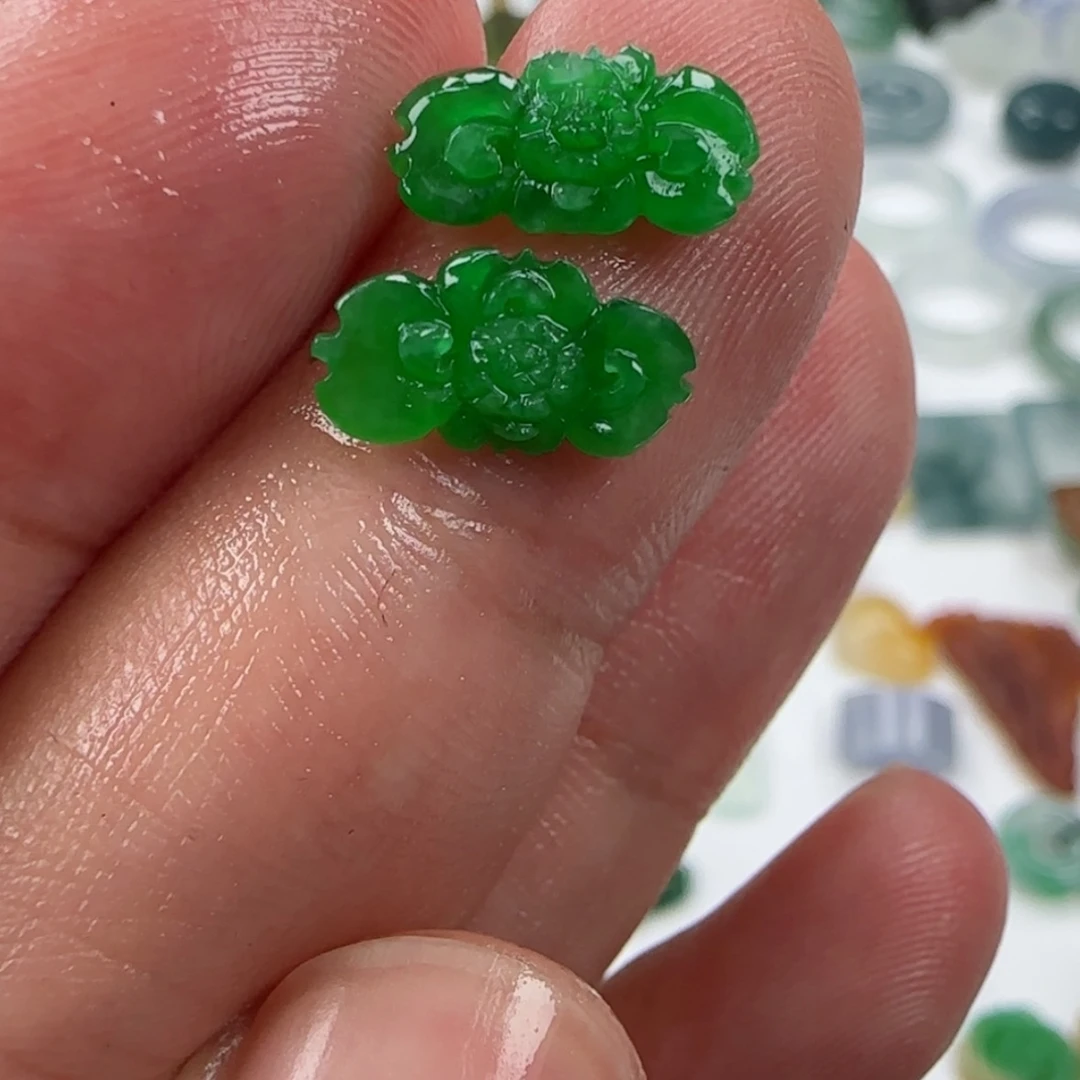 【闪购商品】定制翡翠未镶嵌发****揪