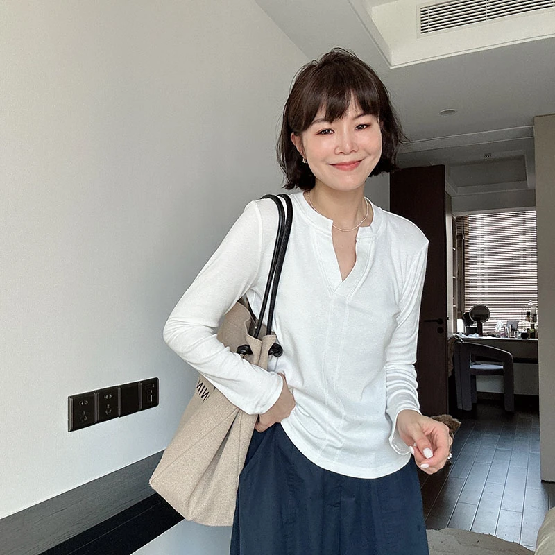 早秋洋气设计感修身V领长袖T恤打底衫