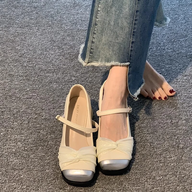 仙女风玛丽珍鞋女款2024春季新款法式复古气质温柔粗跟方头小皮鞋