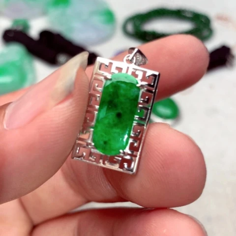 翡翠吊坠(不含链)未镶嵌