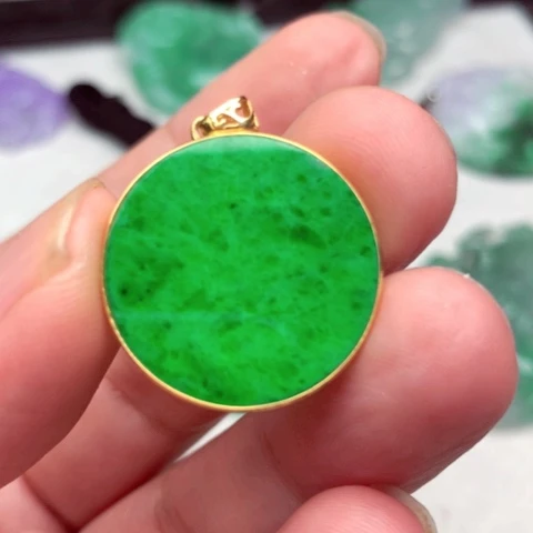 翡翠吊坠(不含链)18K金镶嵌