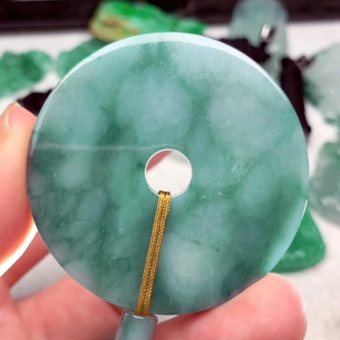 翡翠吊坠(不含链)未镶嵌