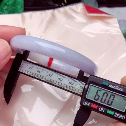 翡翠手镯未镶嵌手镯