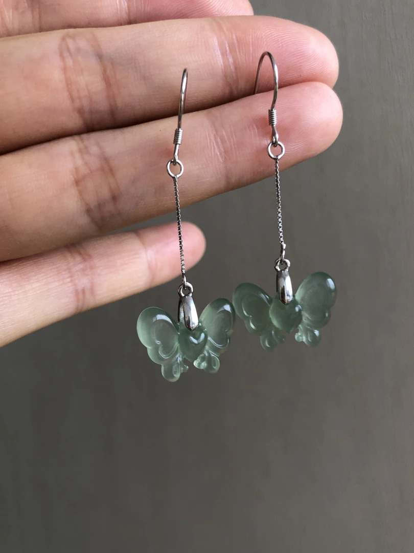 岫玉花玉蓝水蝴蝶耳坠，清新淡雅特别美耳钩加线款式