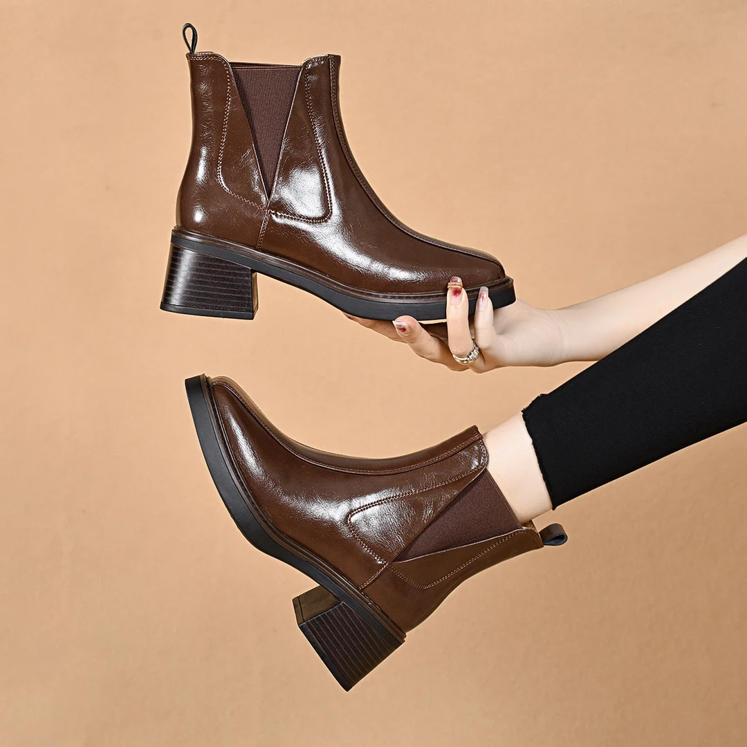 优质软面切尔西短靴2024年爆款方头粗跟时尚百搭英伦风中跟马丁靴