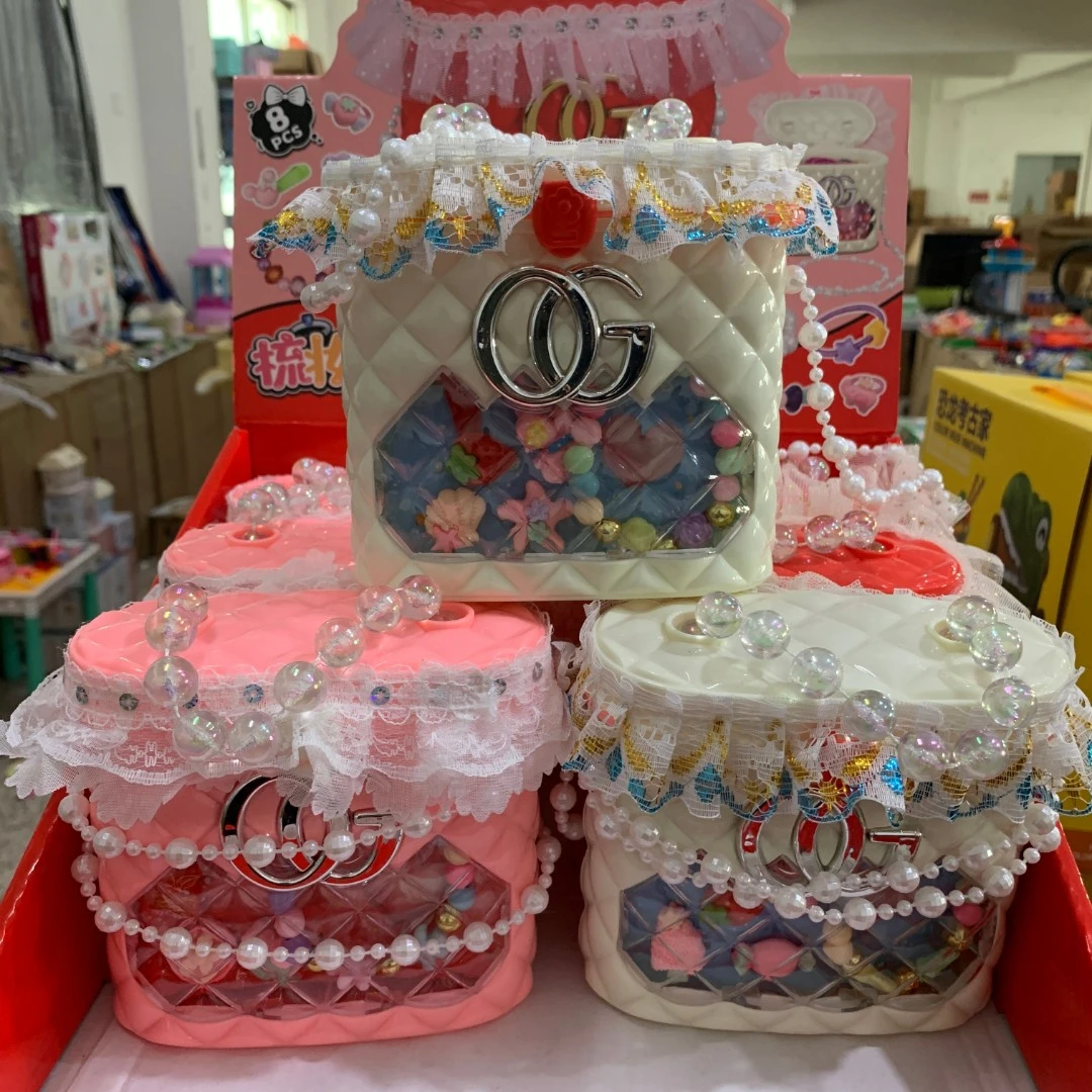 女宝精美梳妆手提包随机一个