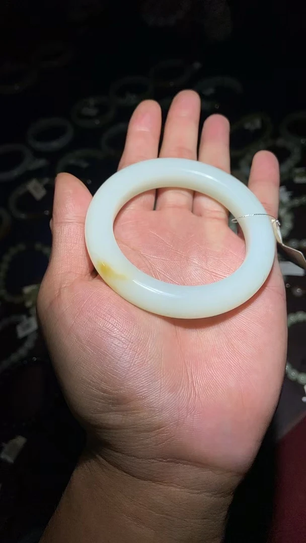 新疆且末金山老料糖白手镯