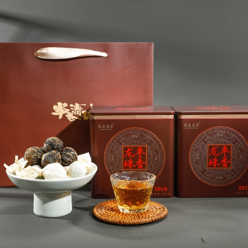 2018年枣香龙珠福鼎白茶节日送礼礼盒装送长辈250gX2罐一套
