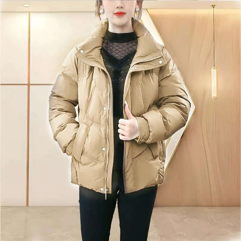 2024新款中年妈妈冬装羽绒服短款中老年人女装洋气衣服白鸭绒外套