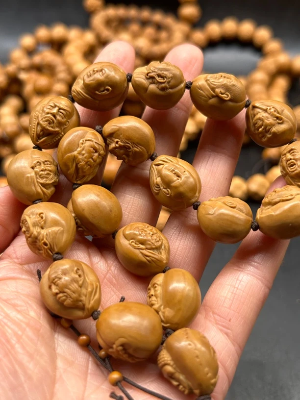 橄榄核雕刻小水晶核三丰十八罗汉手持手链手串