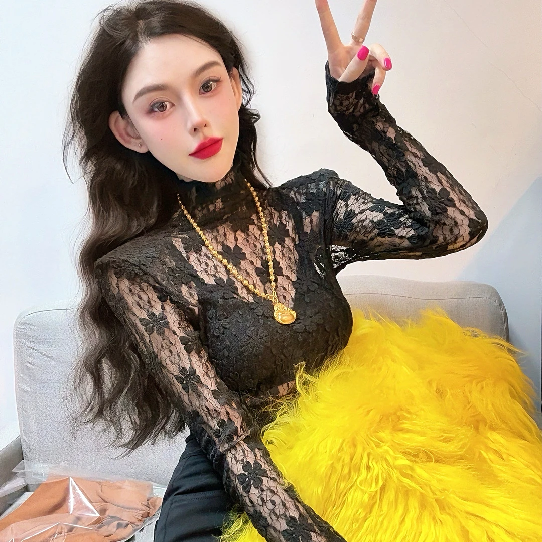 漂亮家「万能搭蕾丝」性感纯欲百搭高领显瘦镂空蕾丝打底衫