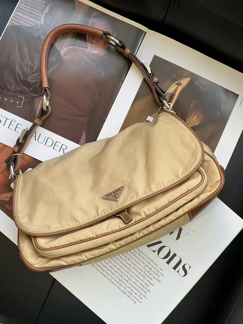 95新 Prada/普拉达 包展 拼色手提单肩包