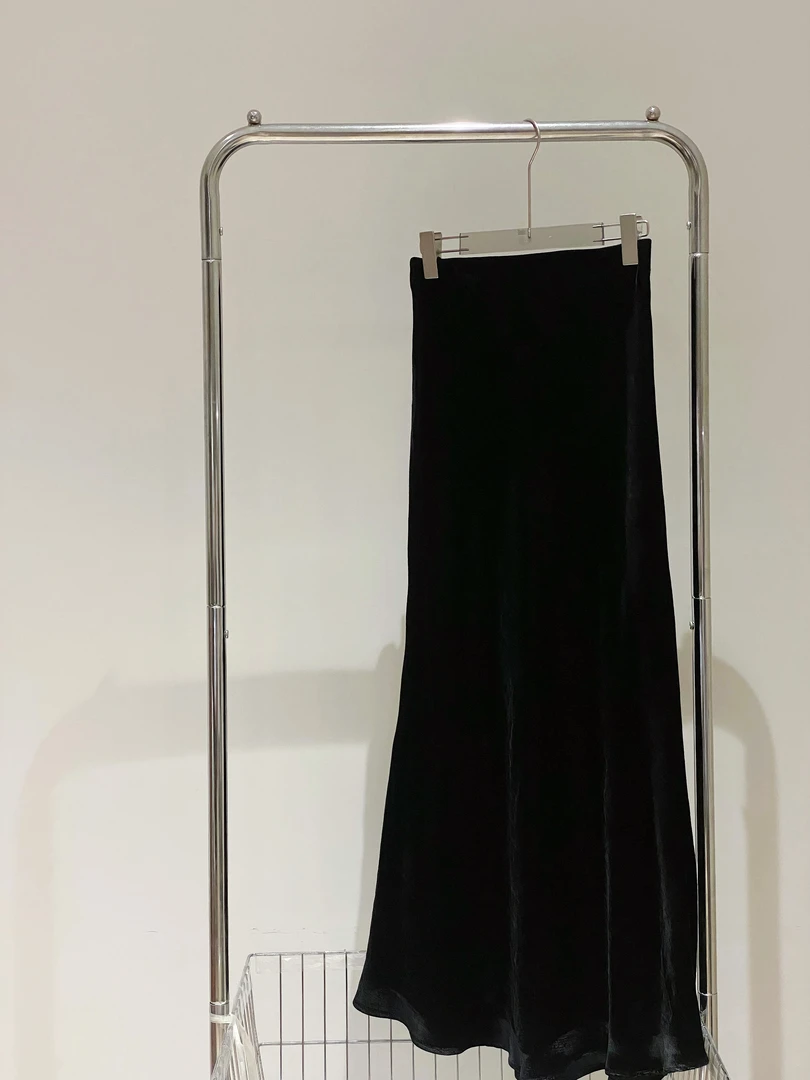 知雨前【鎏光溢彩】真丝丝绒半身裙鱼尾裙女修身裙子秋冬新款