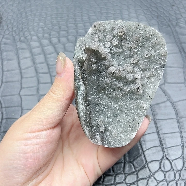 水晶聚宝盆柱子爱心钱袋子未镶嵌84