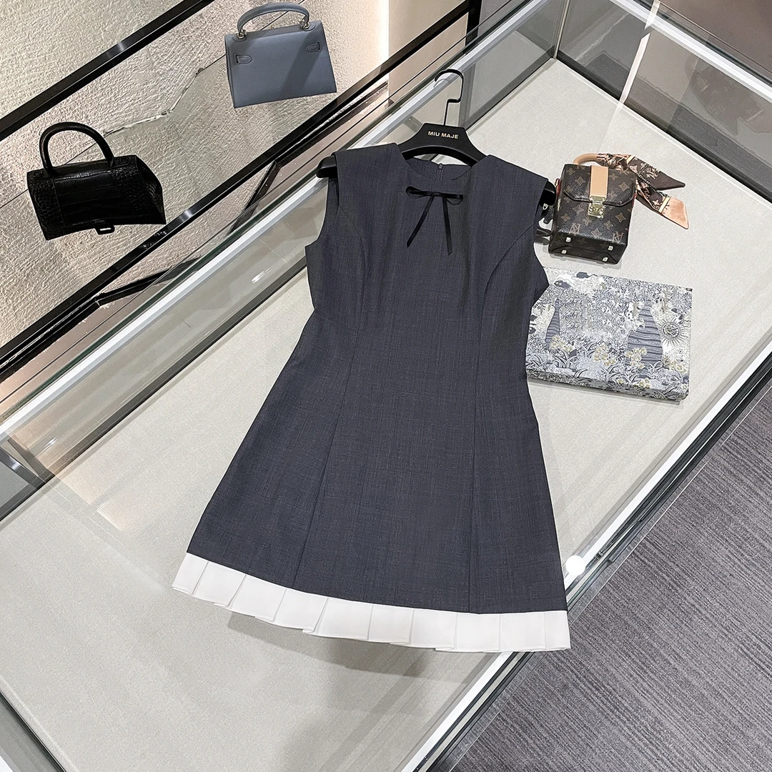 MIUMEM现货小香风无袖连衣裙气质收腰显瘦小黑裙DY3318