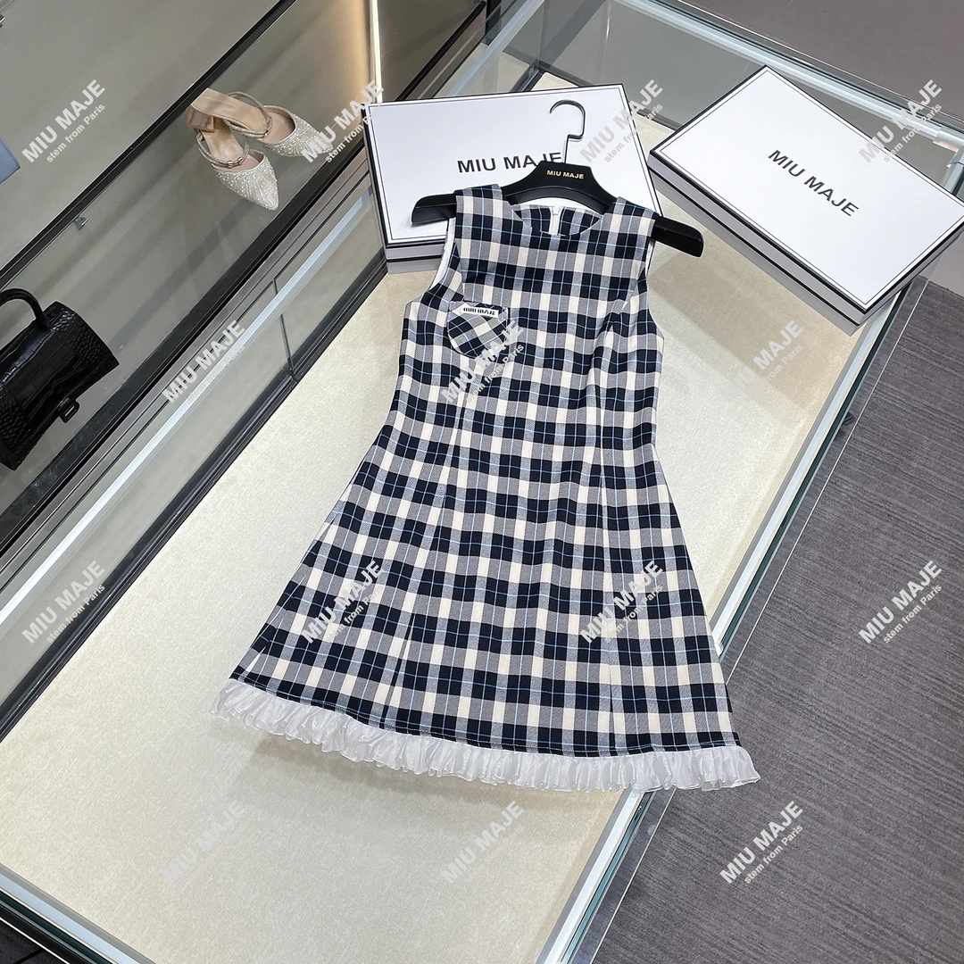 现货【经典盘格】夏下摆丝光拼接设计无袖翻领连衣裙DY4127