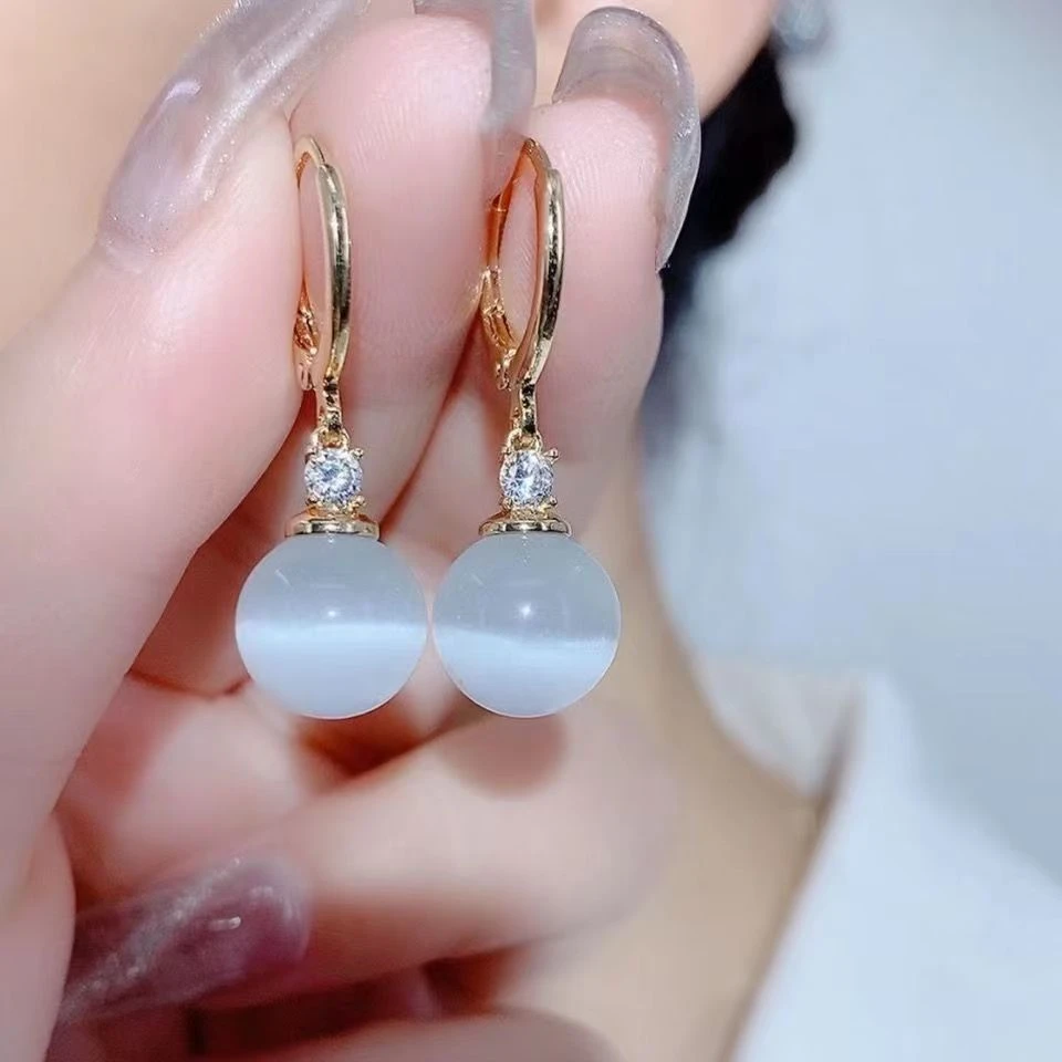 铜合金耳饰 新款耳环潮轻奢气质网红洋气耳扣流行爆款珠珠耳饰女