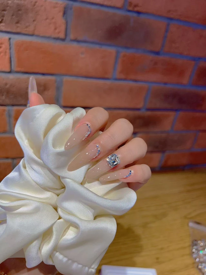 MM美甲灬长方直角成品堆钻球八颗一包白色香槟色自选尺寸9x10mm