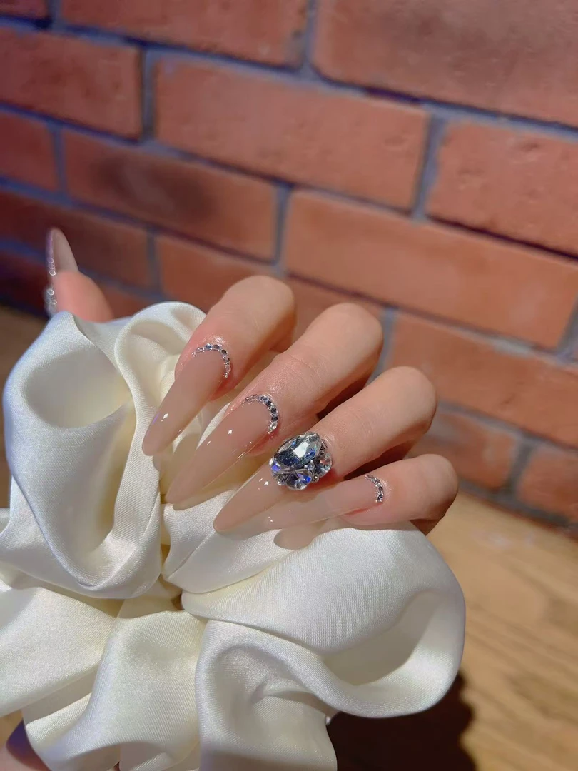 MM美甲灬爆闪瘦蛋堆钻白色八颗一包