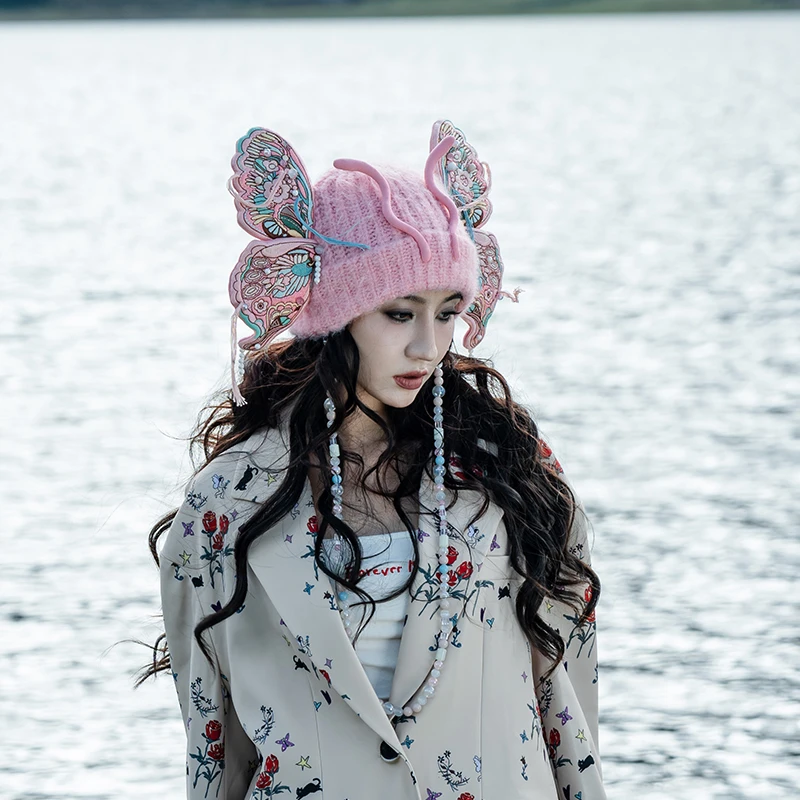 芽小七原创桃夭矩蛱粉蝶毛线帽成品冬季东北保暖针织帽国潮