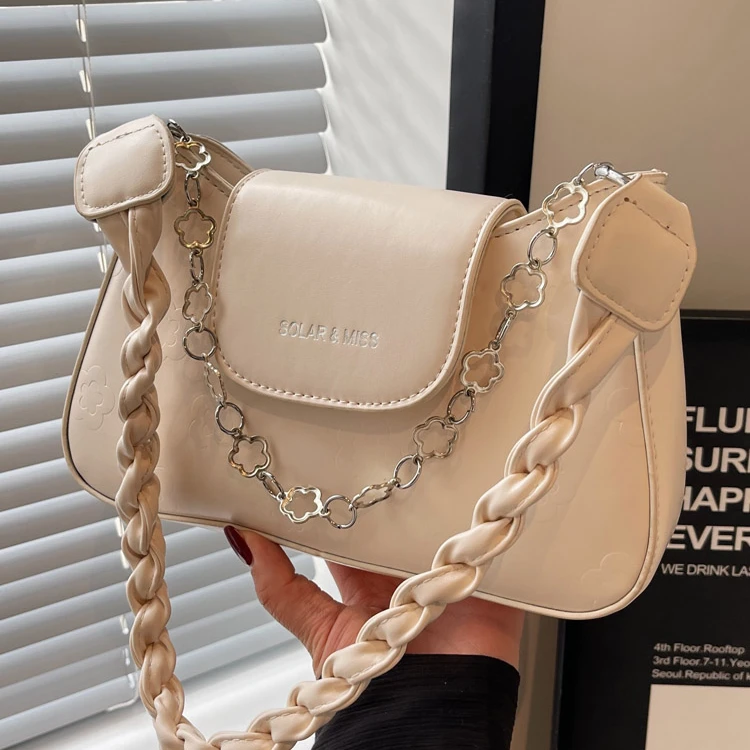 法国小众腋下小包包女2025新款流行百搭斜挎包通勤时尚麻花单肩包