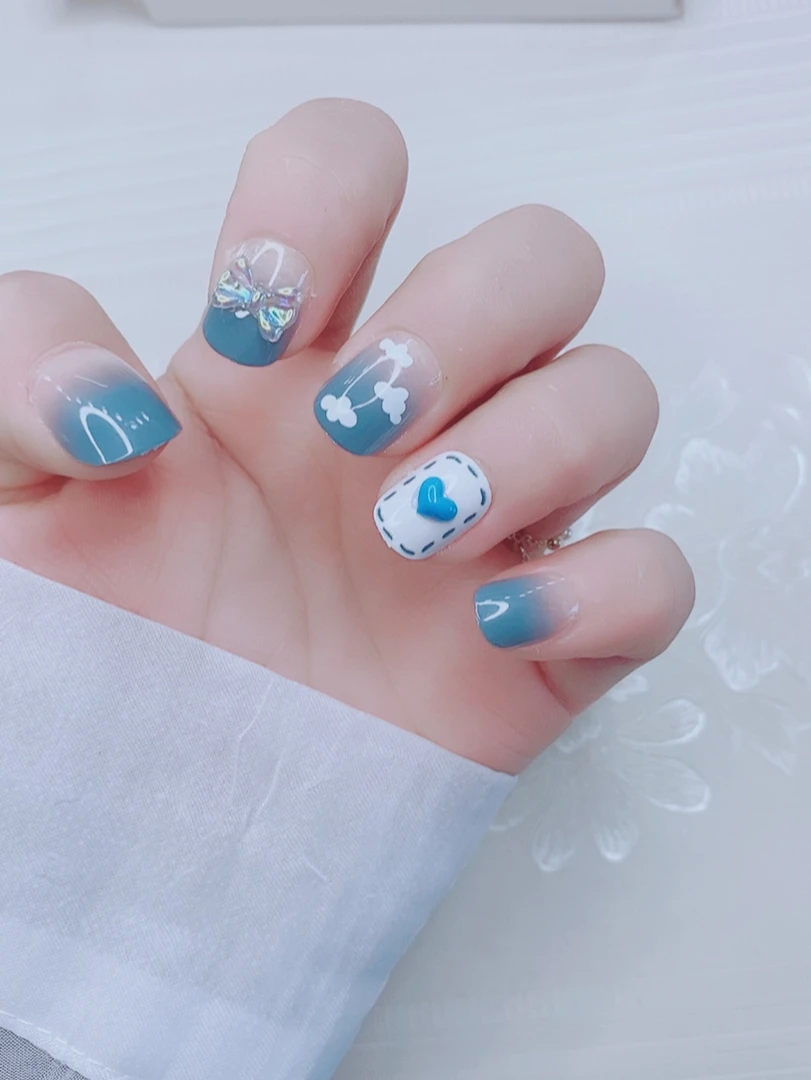 蓝天白云穿戴甲（短款）