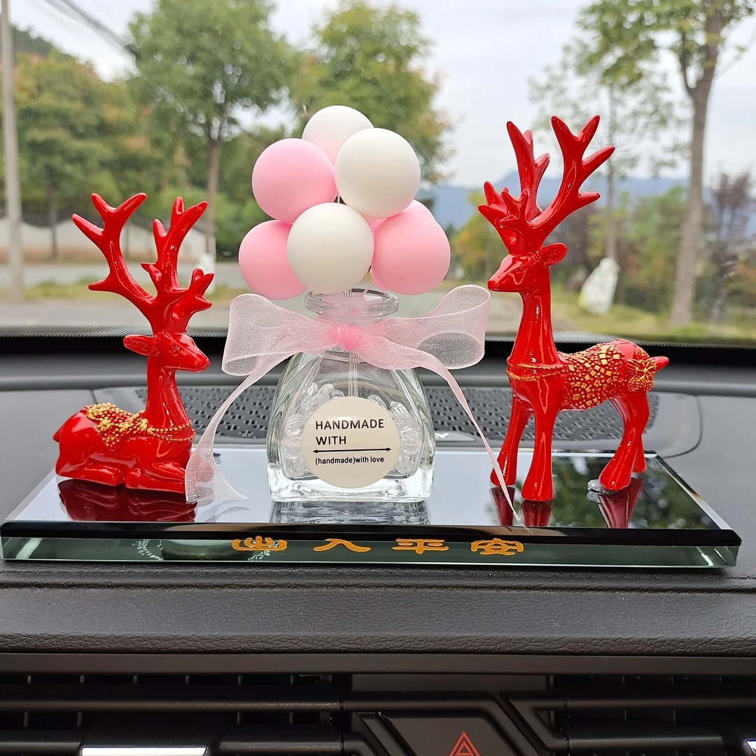 车内装饰品一路平安鹿车载高档个性创意汽车内饰用品新款汽车摆件