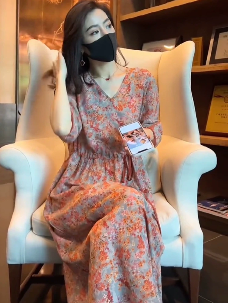 6968#夏季复古V领印花时尚收腰法式新款中长款气质修身宽松连衣裙