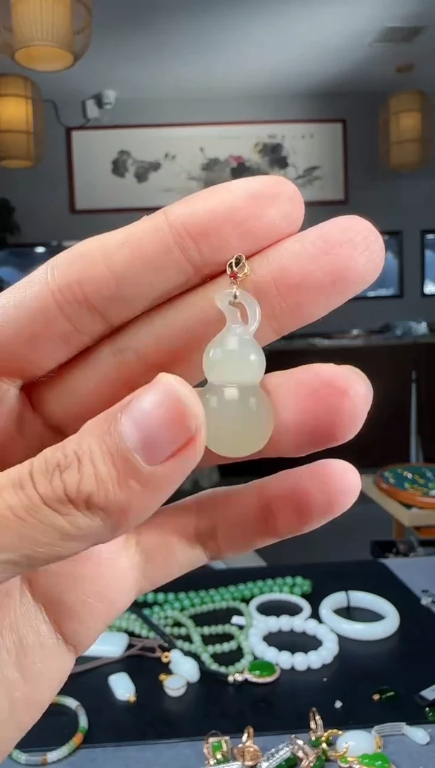 【闪购商品】和田玉吊坠(不含链)18K金镶嵌1