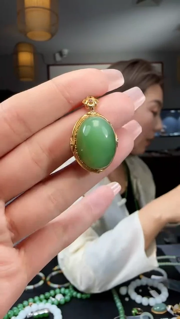 【闪购商品】和田玉吊坠(不含链)18K金镶嵌1
