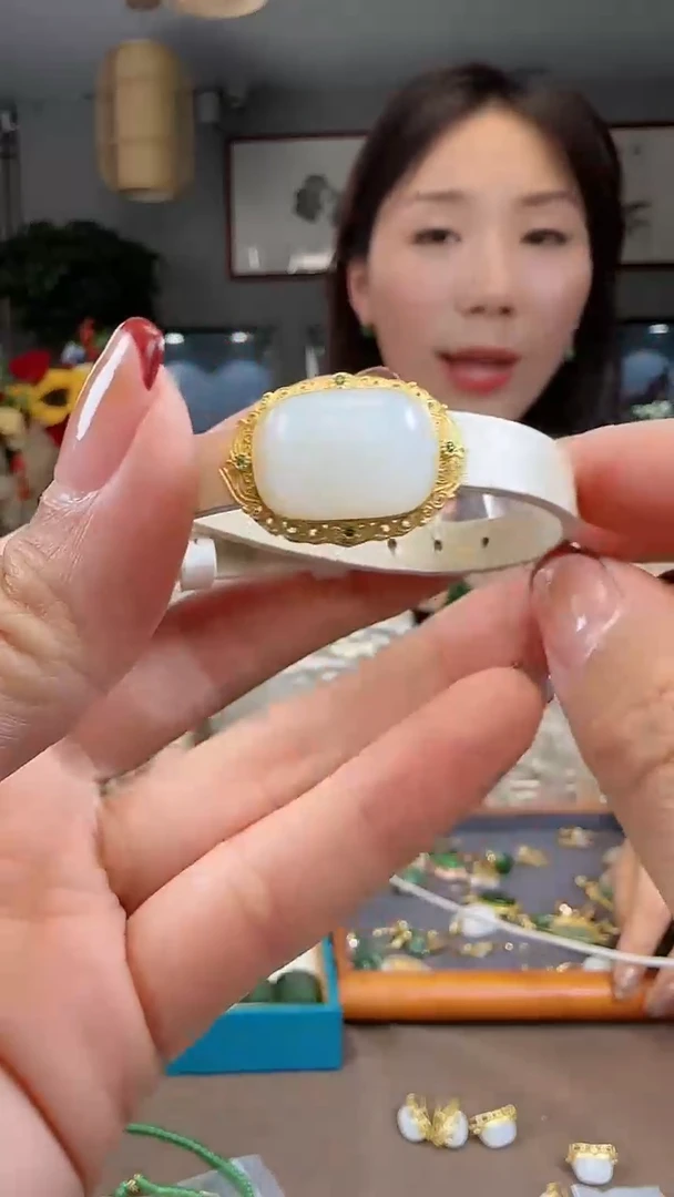 【闪购商品】和田玉手链18K金镶嵌1