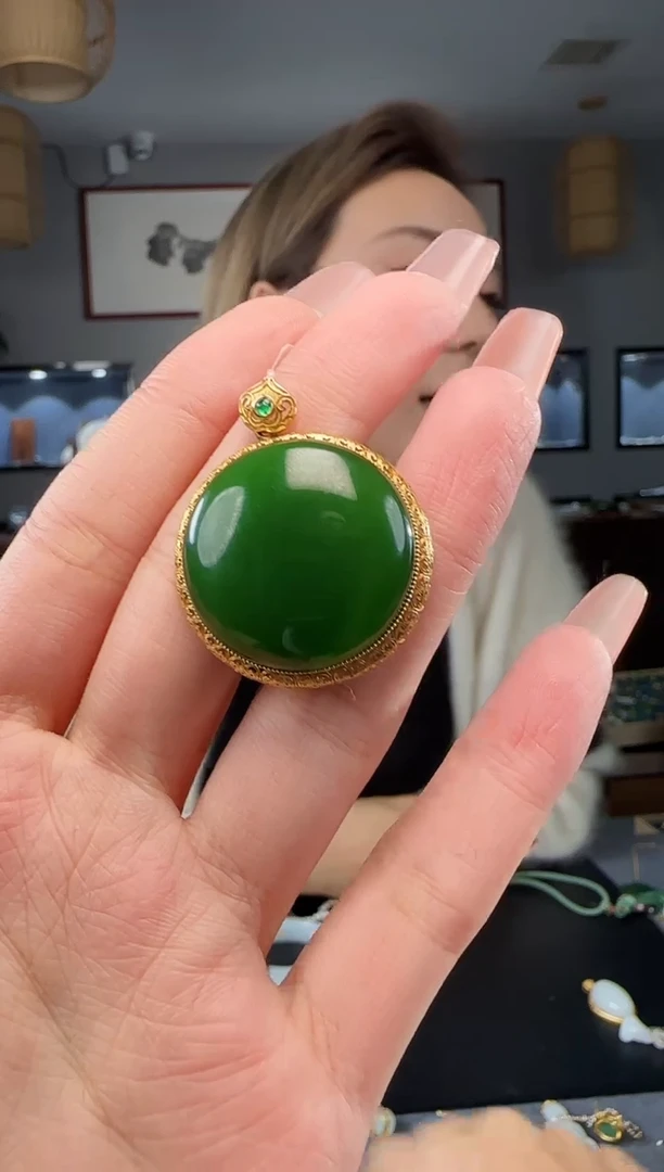 【闪购商品】和田玉吊坠(不含链)18K金镶嵌1