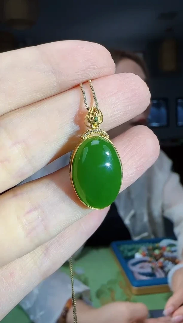 【闪购商品】和田玉吊坠(不含链)18K金镶嵌1