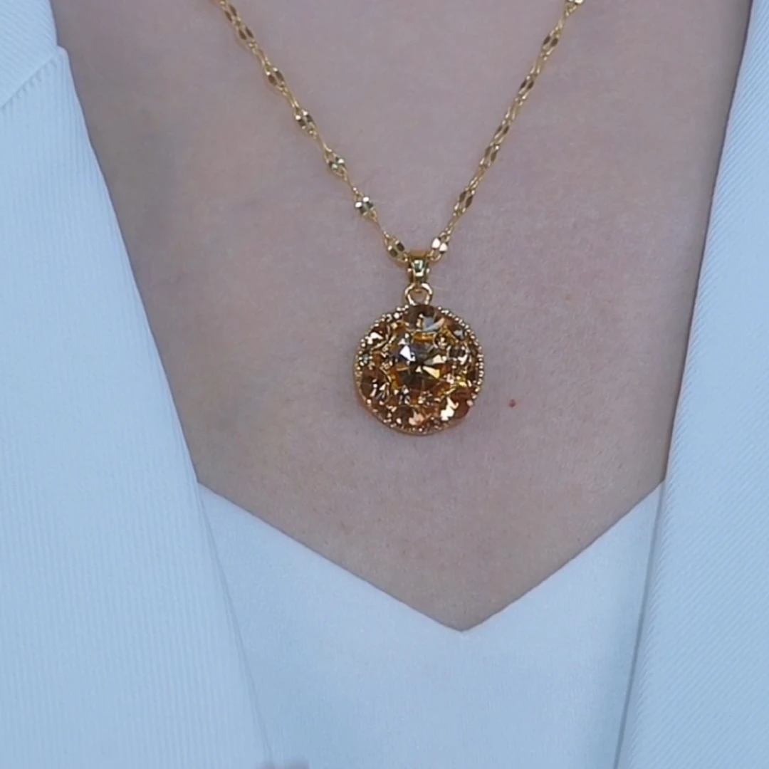 钛钢项链 复古咖色满钻圆形项链女气质八宝罗盘小众坠链毛衣链