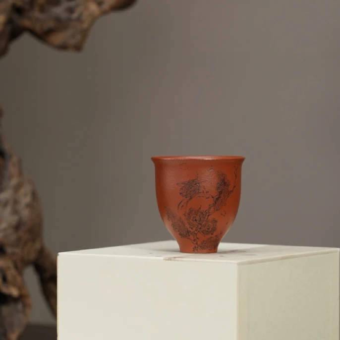 手印紫砂对杯如意杯一山刻绘原矿朱泥100cc精工刻绘茶杯