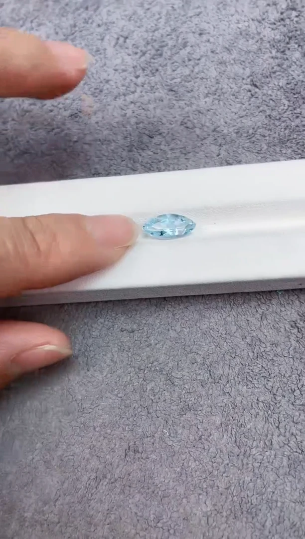 【闪购商品】海蓝宝石笔搁未镶嵌1.84ct