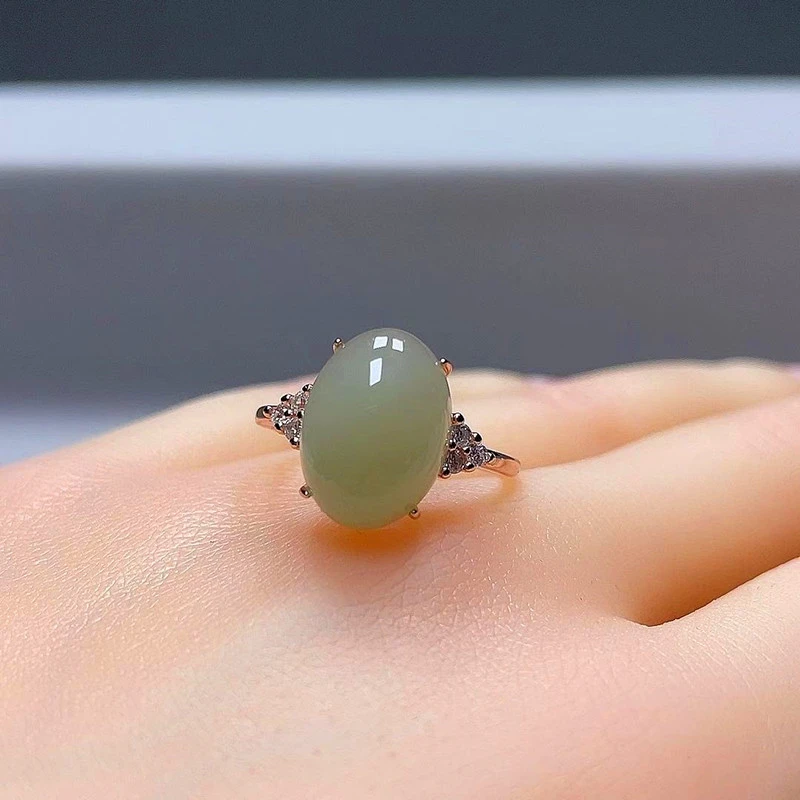 和田玉精致镶嵌女款和田玉精致满天星款时尚女士玉轻奢戒指10*14