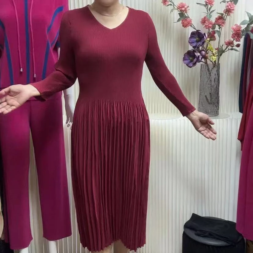 褶皱纯色净版显瘦弹力连衣裙有瑕疵